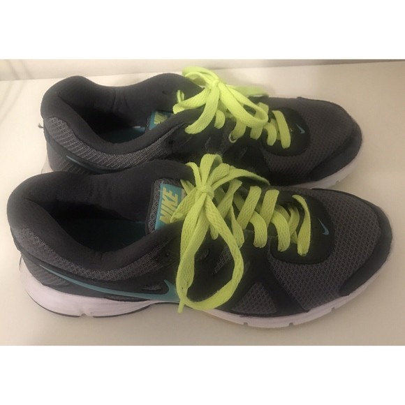 Women’s Nike Size 8 554900-008 Revolution 2 Gray Running Shoes Sneakers - Picture 5 of 6